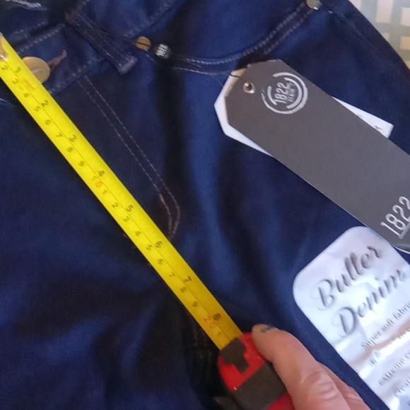 NWT dark wash jeans - Picture 11 of 11